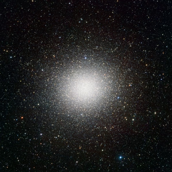 Image credit: ESO/INAF-VST/OmegaCAM. Acknowledgement: A. Grado/INAF-Capodimonte Observatory, via http://www.eso.org/public/images/eso1119b/.