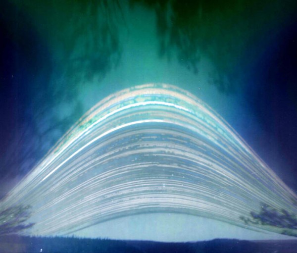 Image credit: Kevin of Build it Solar, via http://www.builditsolar.com/Projects/Educational/Solargraphy/Solargraphy.htm.
