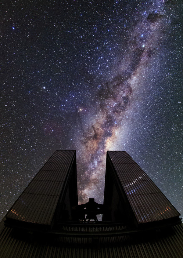 Image credit: ESO/B.Tafreshi, of the Milky way in visible light as seen from Earth.