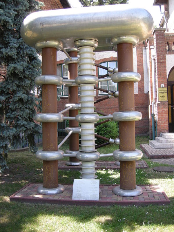 A model of the accelerator used to bombard Lithium and create the Be-8 used in the key experiment, located at the entrance of the Institute of Nuclear Research of the Hungarian Academy of Sciences. Image credit: Yoav Dothan.
