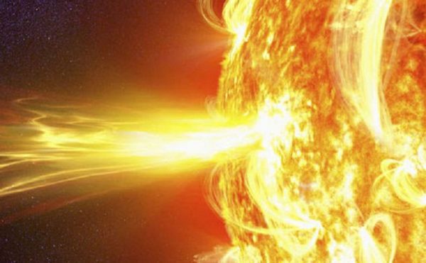 A solar flare from our Sun, which is far lower in magnitude and light-blocking capabilities than needed to explain Tabby's star. Image credit: NASA’s Solar Dynamics Observatory / GSFC.