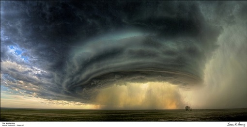 Mothership over Montana: Surreal Supercell Stormcloud | ScienceBlogs