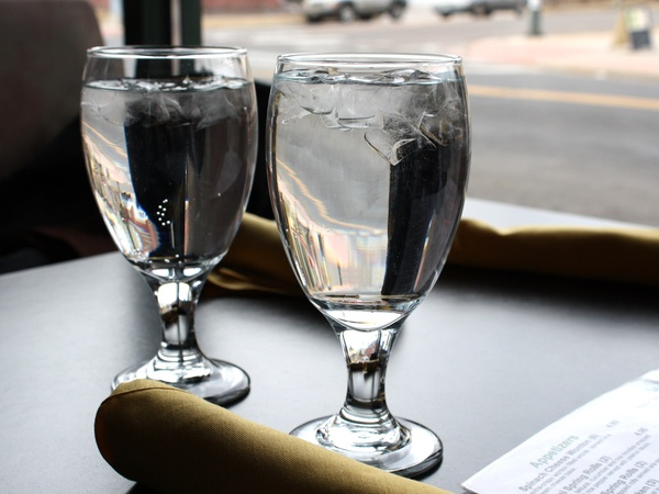 On the back of an envelope: That glass of water in a restaurant? |  ScienceBlogs