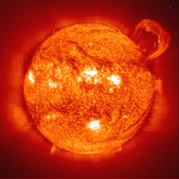 solar-prominence-with-earth