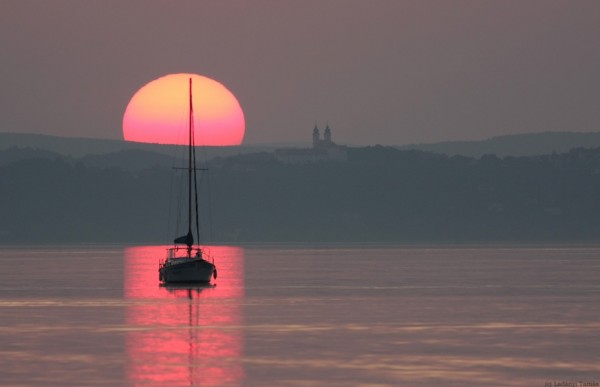 Image credit: Tamas Ladanyi (TWAN), over Lake Balaton, Hungary.