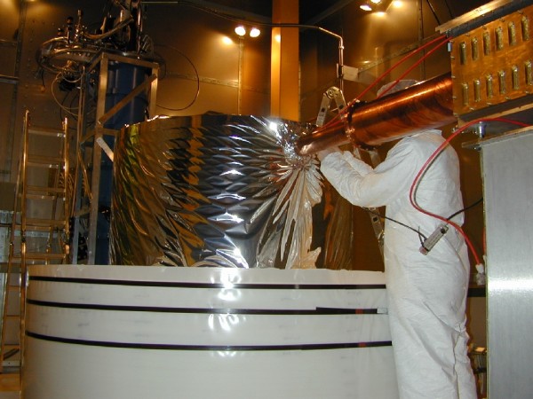 Image credit: CDMS experiment, Fermilab / Dept. of Energy, via http://www.fnal.gov/.