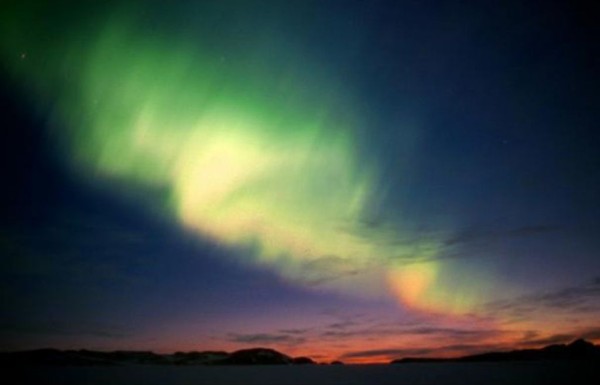 Image credit: Sean Wicks, via http://www.antarctica.gov.au/about-antarctica/environment/atmosphere/aurora.