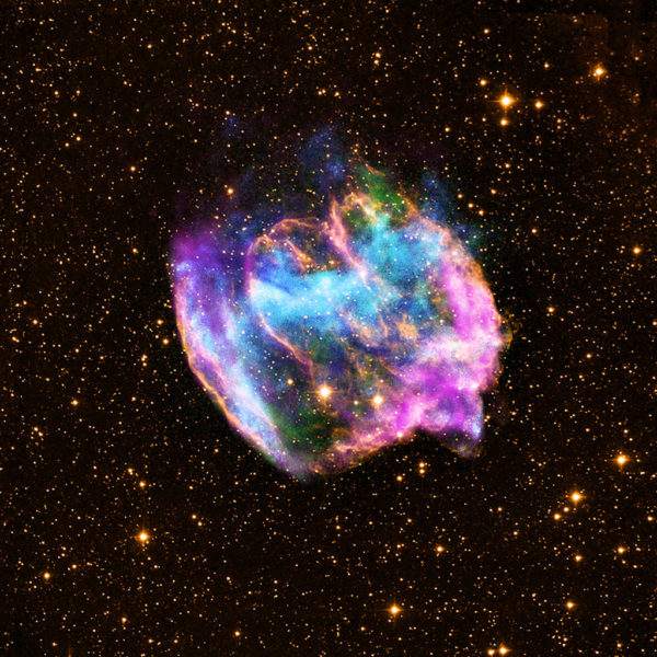 The nebula from supernova remnant W49B, still visible in X-rays, radio and infrare wavelengths. Image credit: X-ray: NASA/CXC/MIT/L.Lopez et al.; Infrared: Palomar; Radio: NSF/NRAO/VLA.