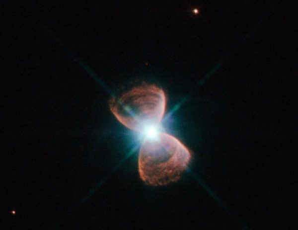 A star reaching the end of its life goes from fusing nuclei to blowing off its outer layers and contracting down. Image credit: NASA, ESA, and A. Zijlstra (The University of Manchester); Acknowledgment: J. Barrington (Hubble's Hidden Treasures Competition).
